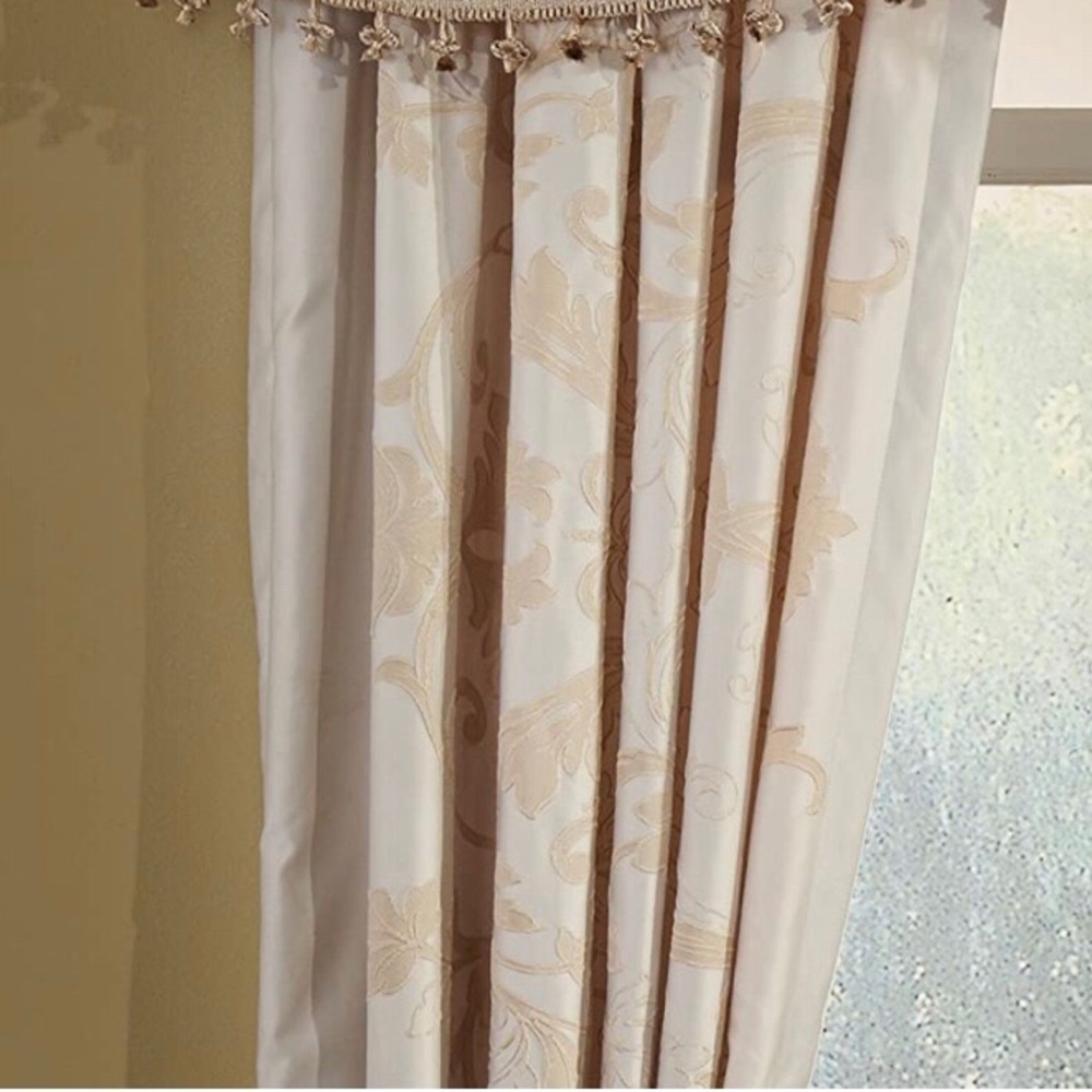 Grommet Panel - Picture 2 of 5